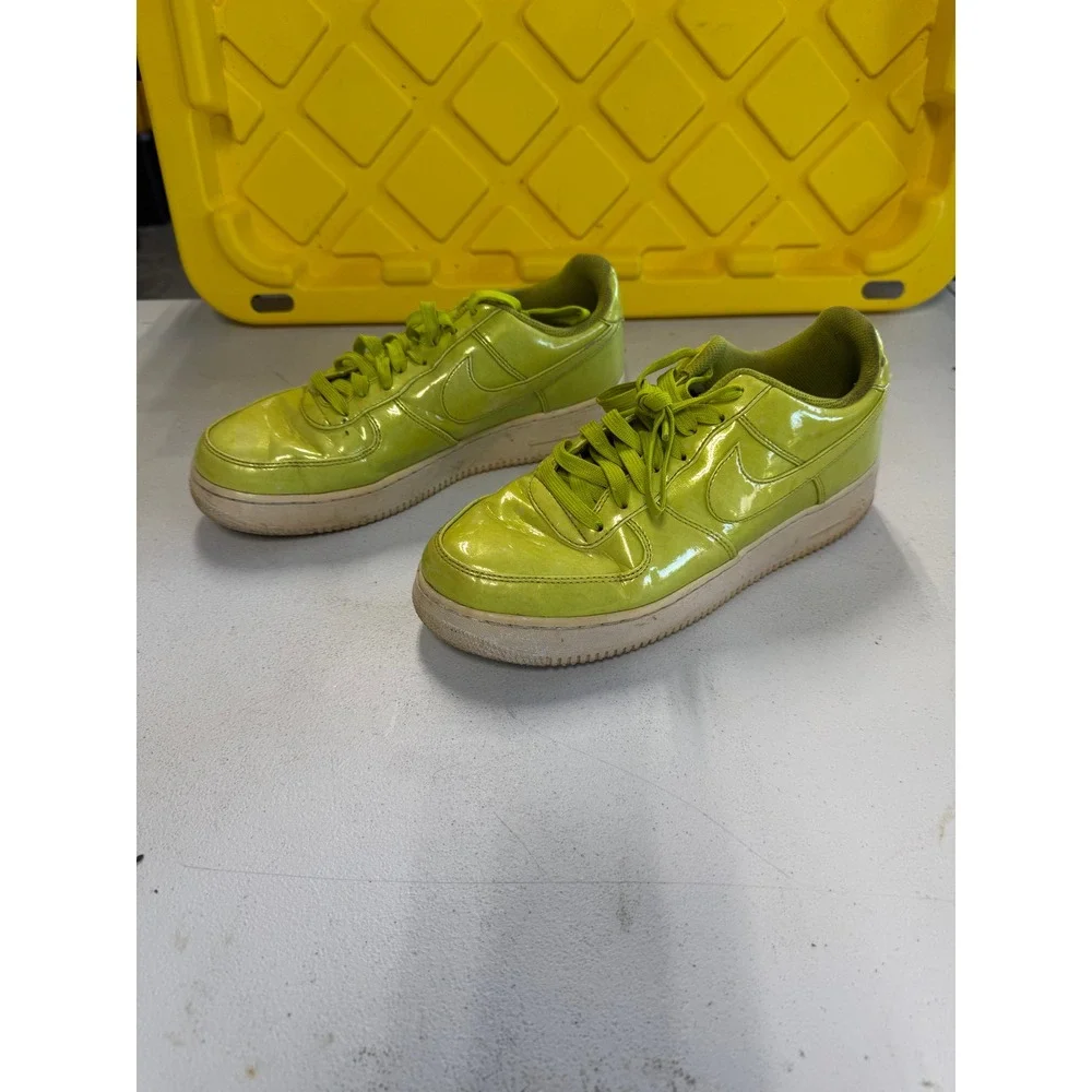 Nike Air Force‎ 1 07 Neon Lime Green Patent Leather Sneakers Mens 9 AJ9505-300